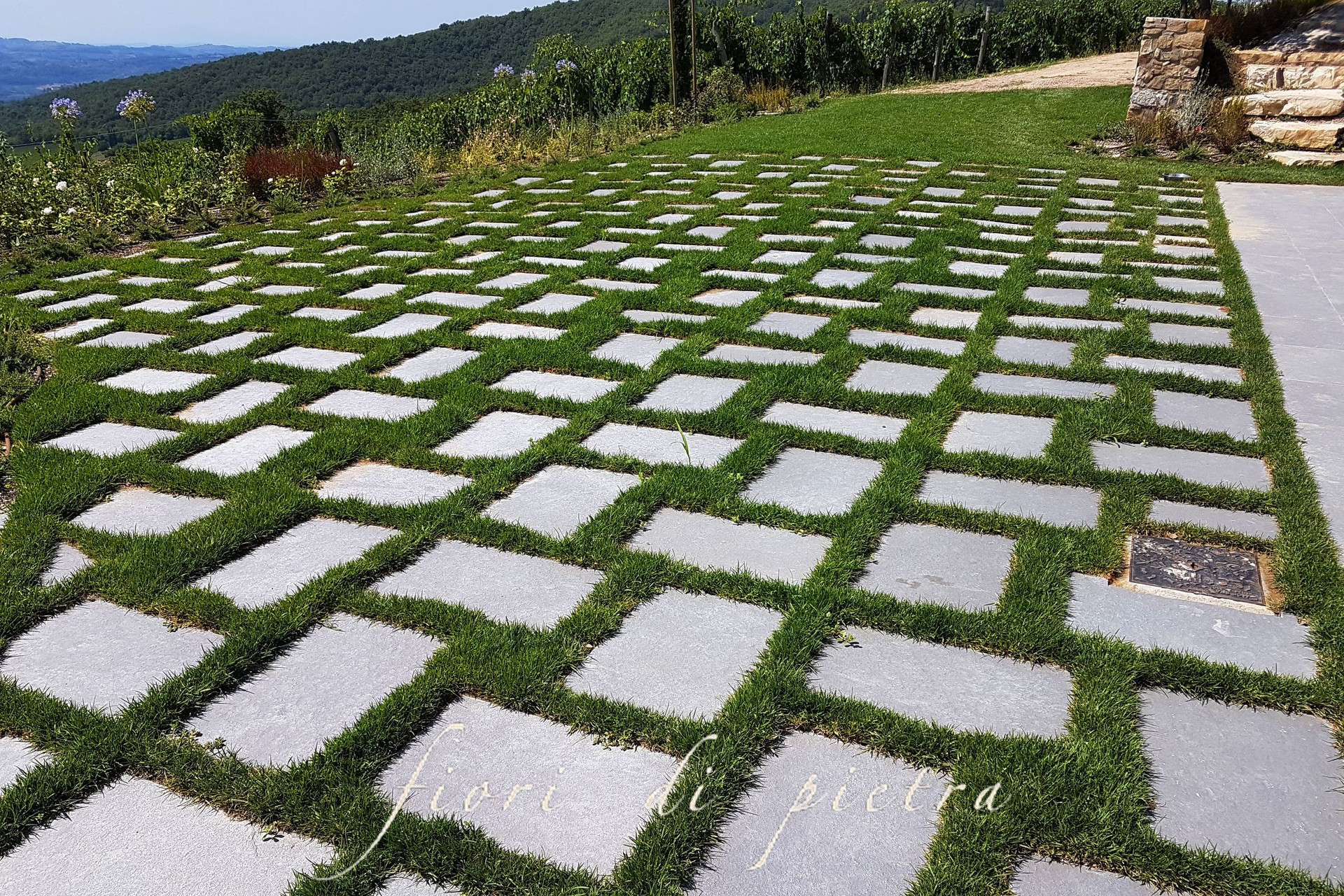 Realizzazione Pavimenti in pietra IRON DARK