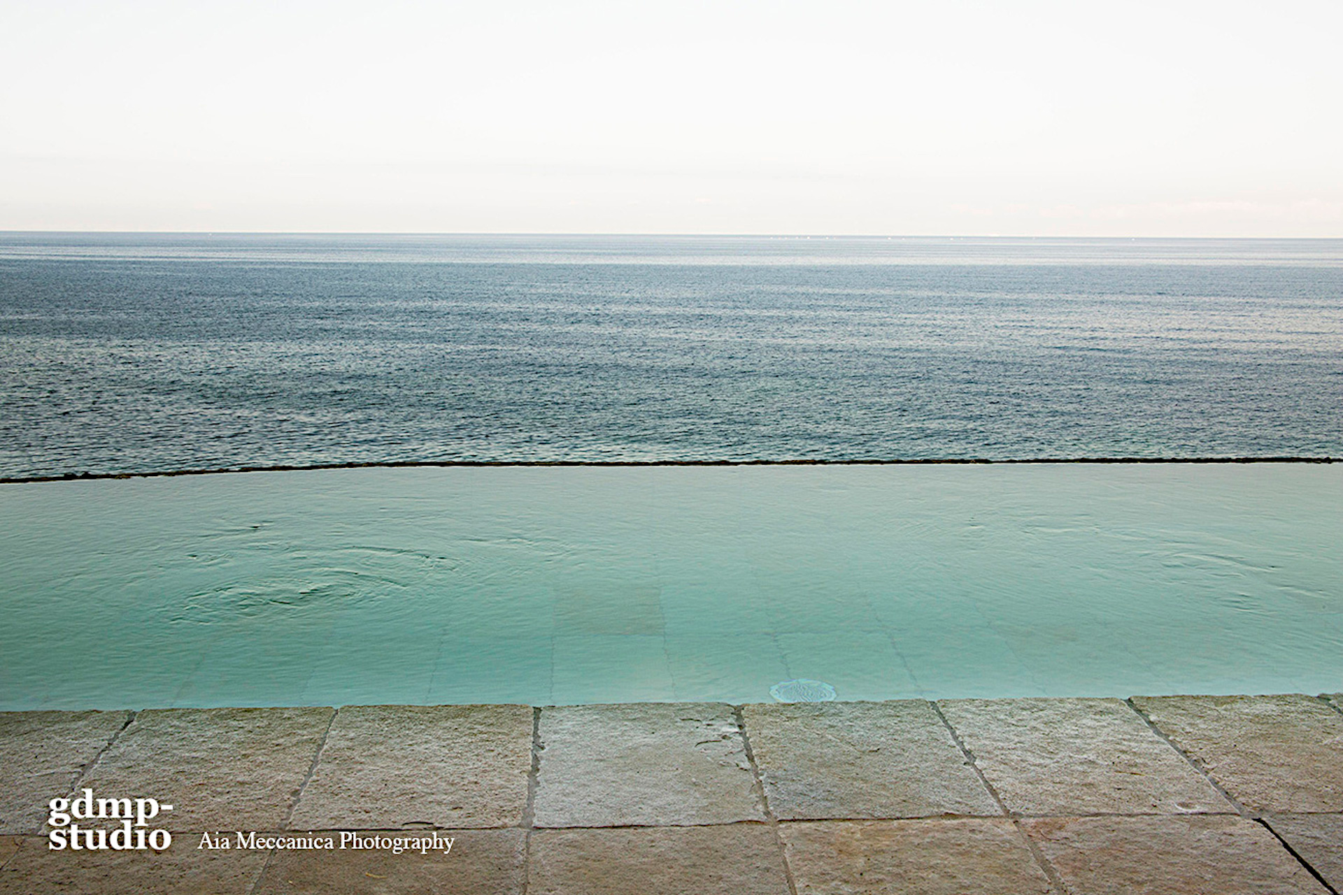 Realizzazione Piscine in pietra IRON BROWN